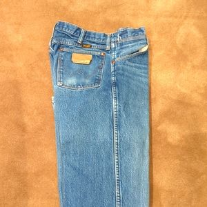 Wrangler 13 MWZ 33x33 cowboy cut jeans